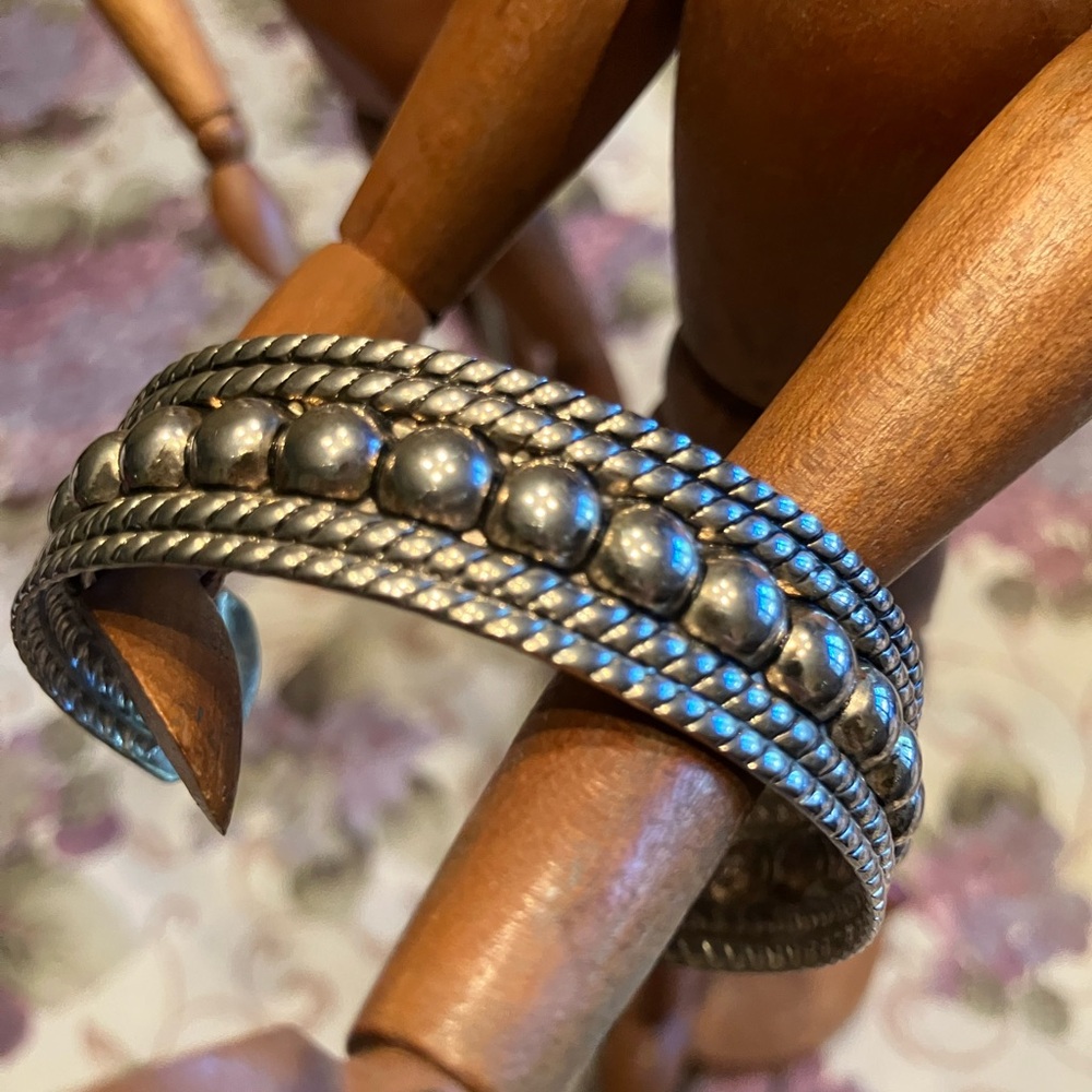 Silver tone Beaded Cuff Bracelet 2 1/4” smaller wrist